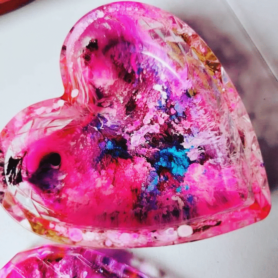 resin art heart dish alcohol ink.gif