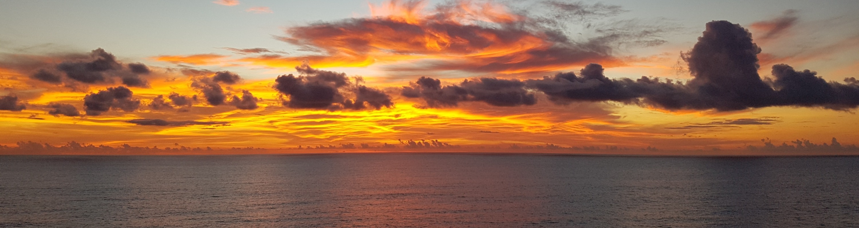 Sunset over Lake Ray Hubbard — waterfront living in Rockwall County, TX