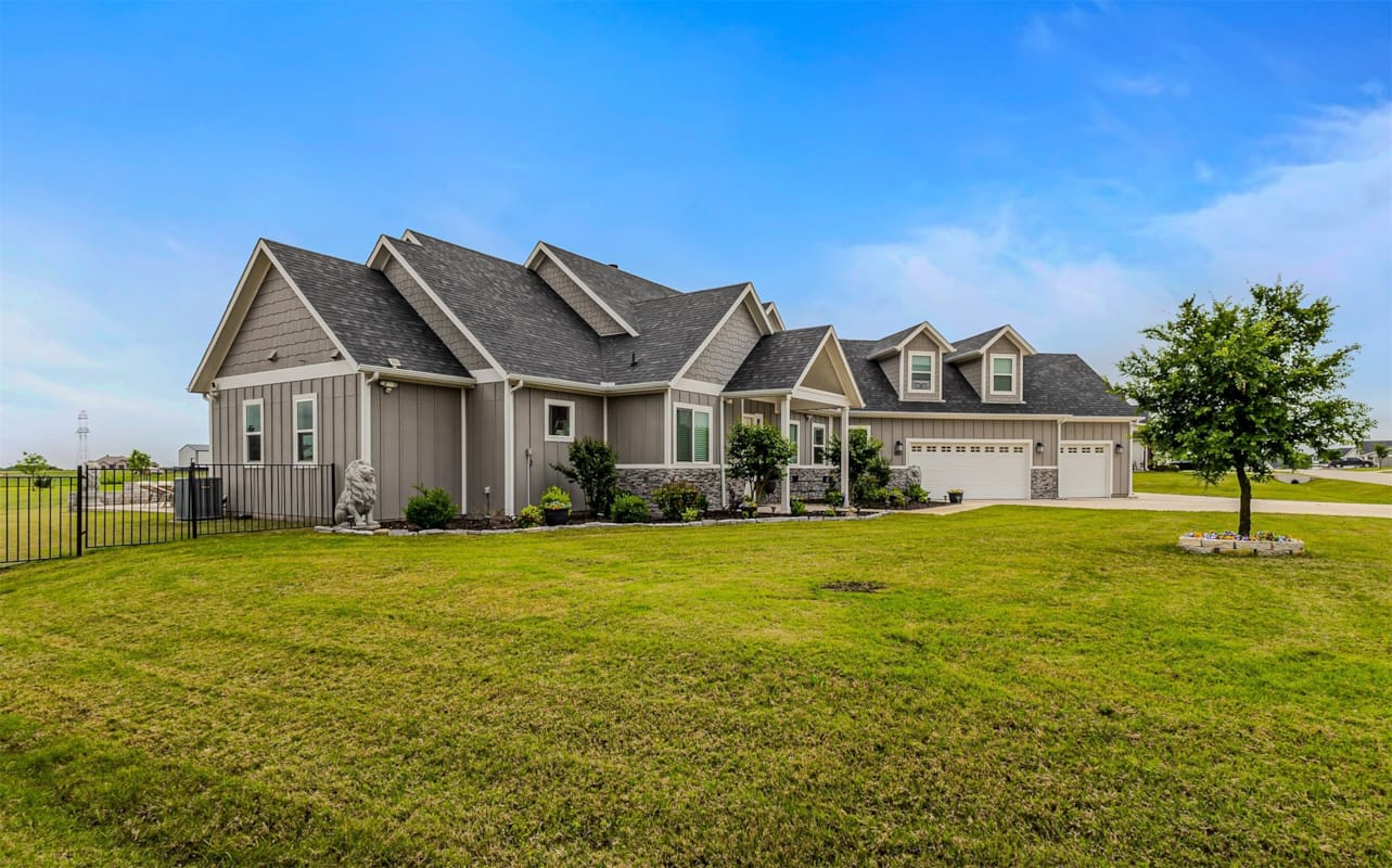 2130 Providence Way, Nevada, TX 75173