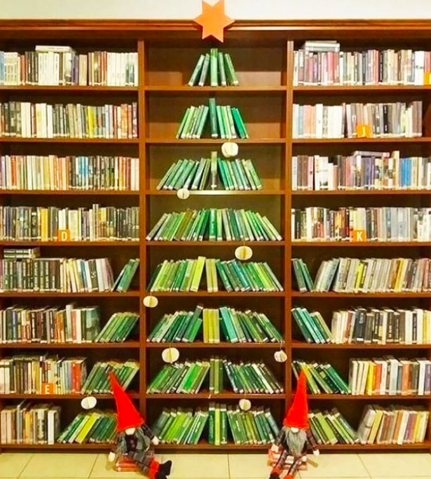 Albero di natale in libreria