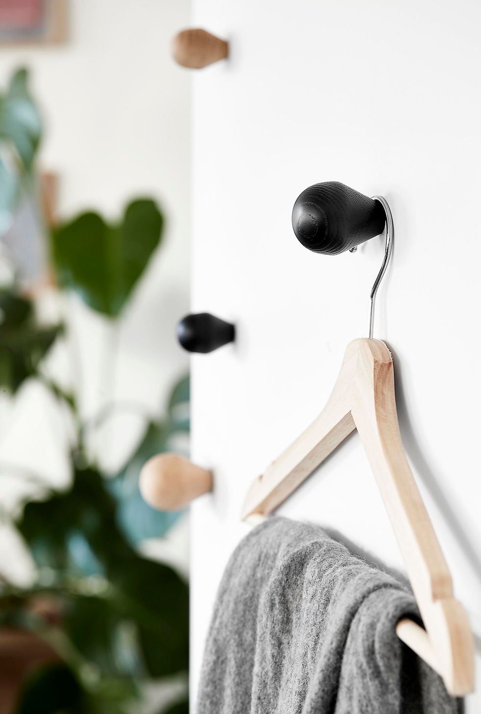 Thumbnail: Buoy. knob/hook. small - black
