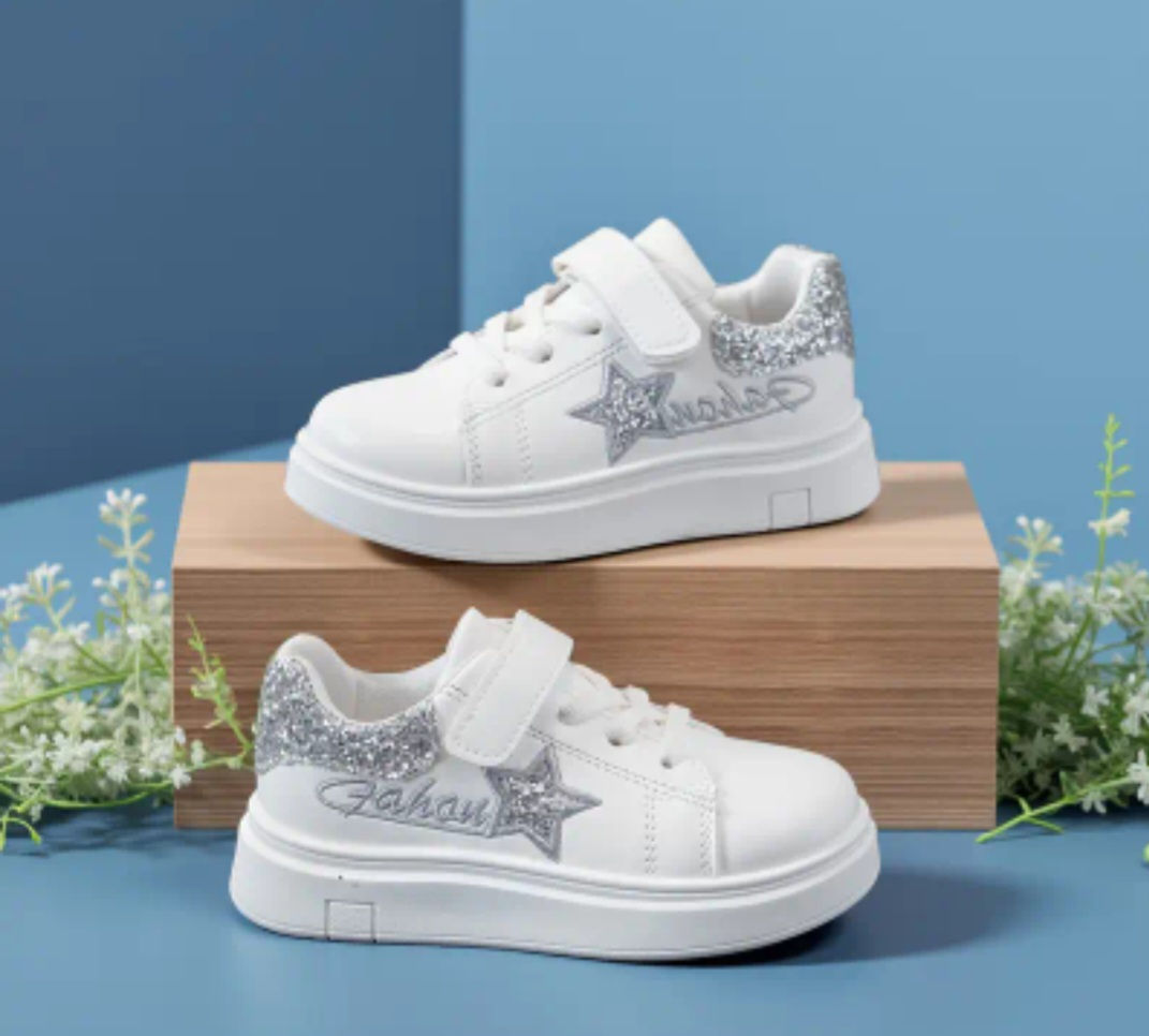 A Pair of Cute Outdoor Shoes for Girls 