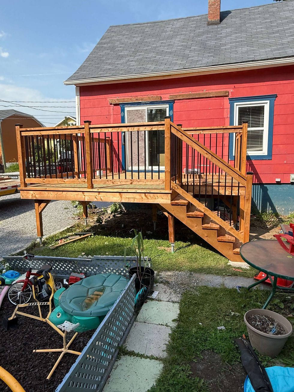2_Finition exterieure_patio avec escalier.jpeg