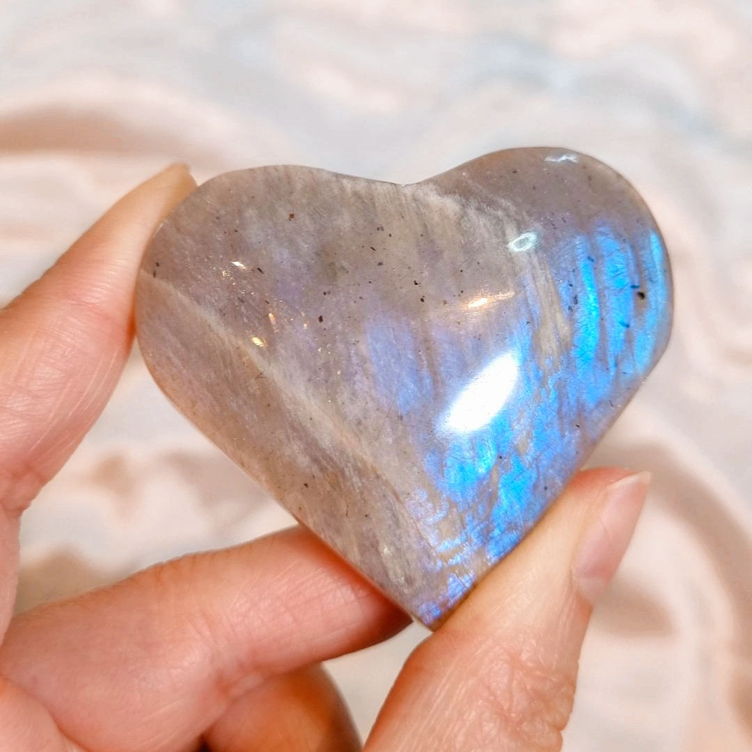 Flashy Grey Moonstone Heart