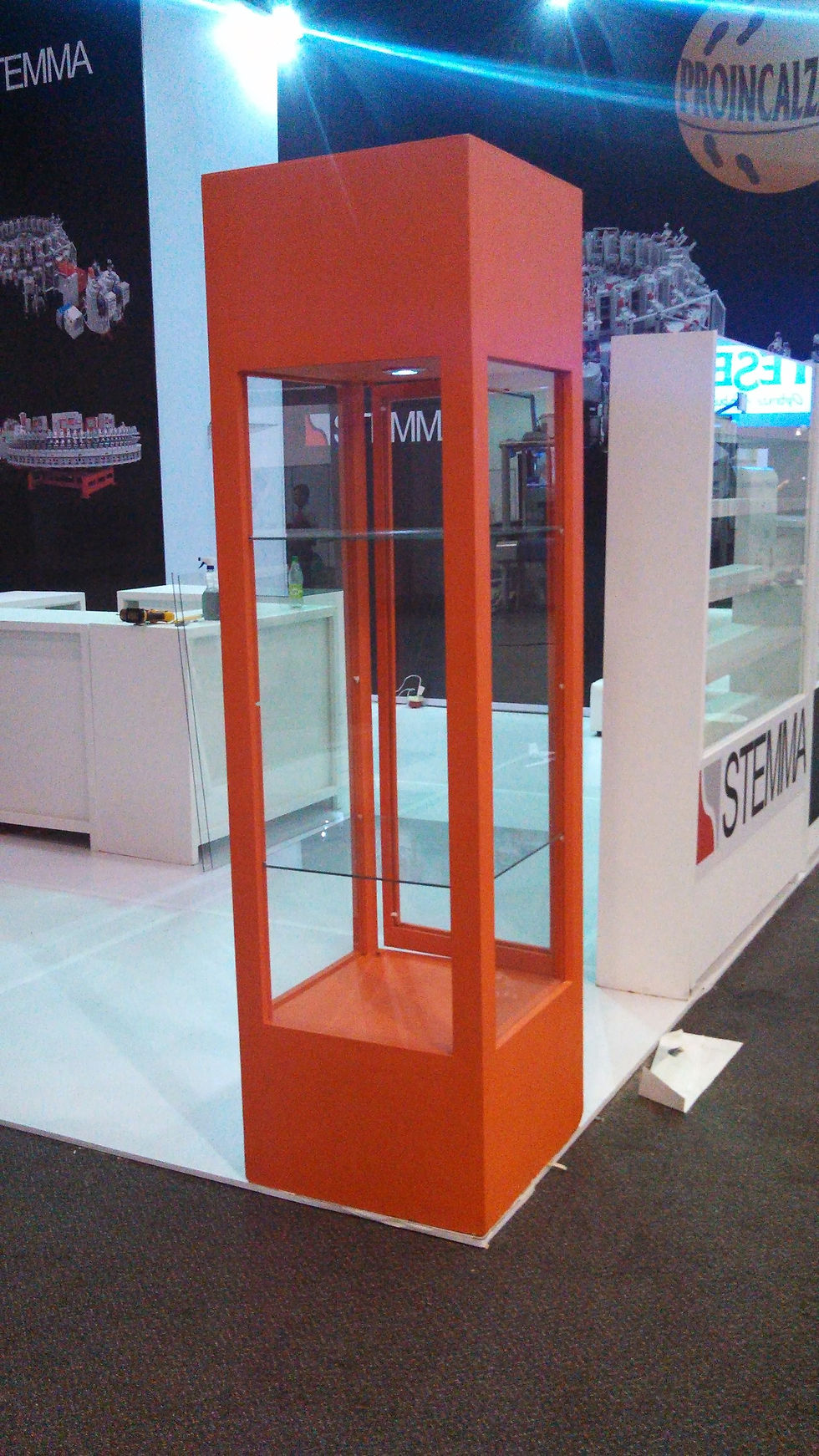 VITRINAS EXHIBICIÓN