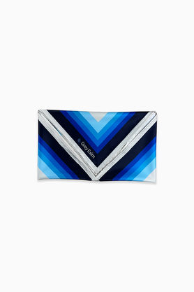 A white and blue color block bandana folded into a wide headband.