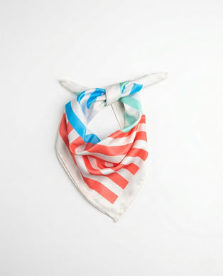 Knotted satin scarf with diagonal striped design