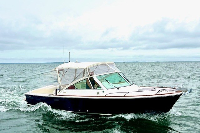 2007 Hunt Yachts Harrier