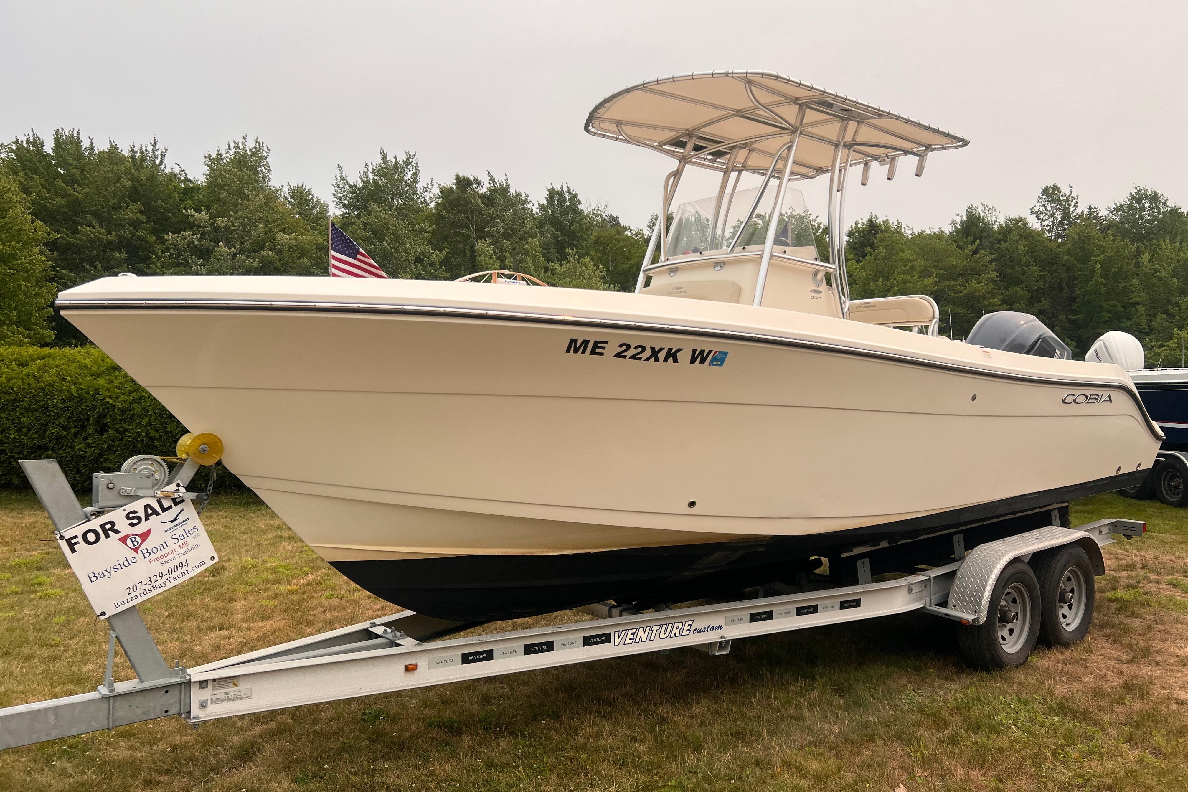 2019 Cobia 237 Center Console