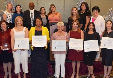 Dr. Ruth Schobel a Miami Lakes “Women of Distinction”