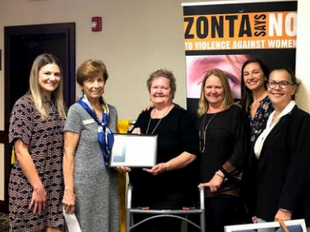 Dottie Wix honored with Community Heroine Award