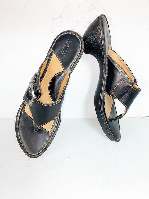 born black leather sandals