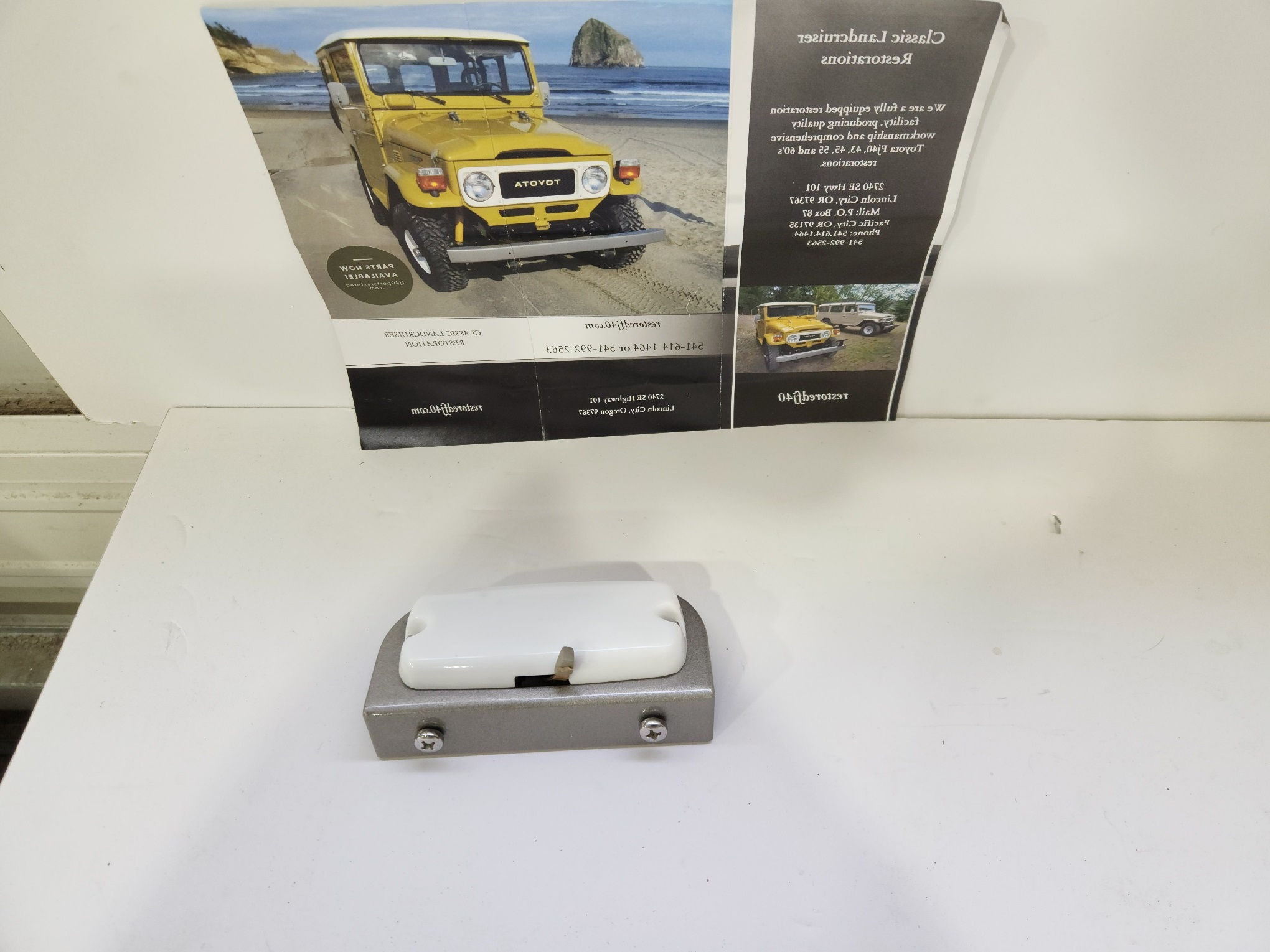 fj45 pickup dome light