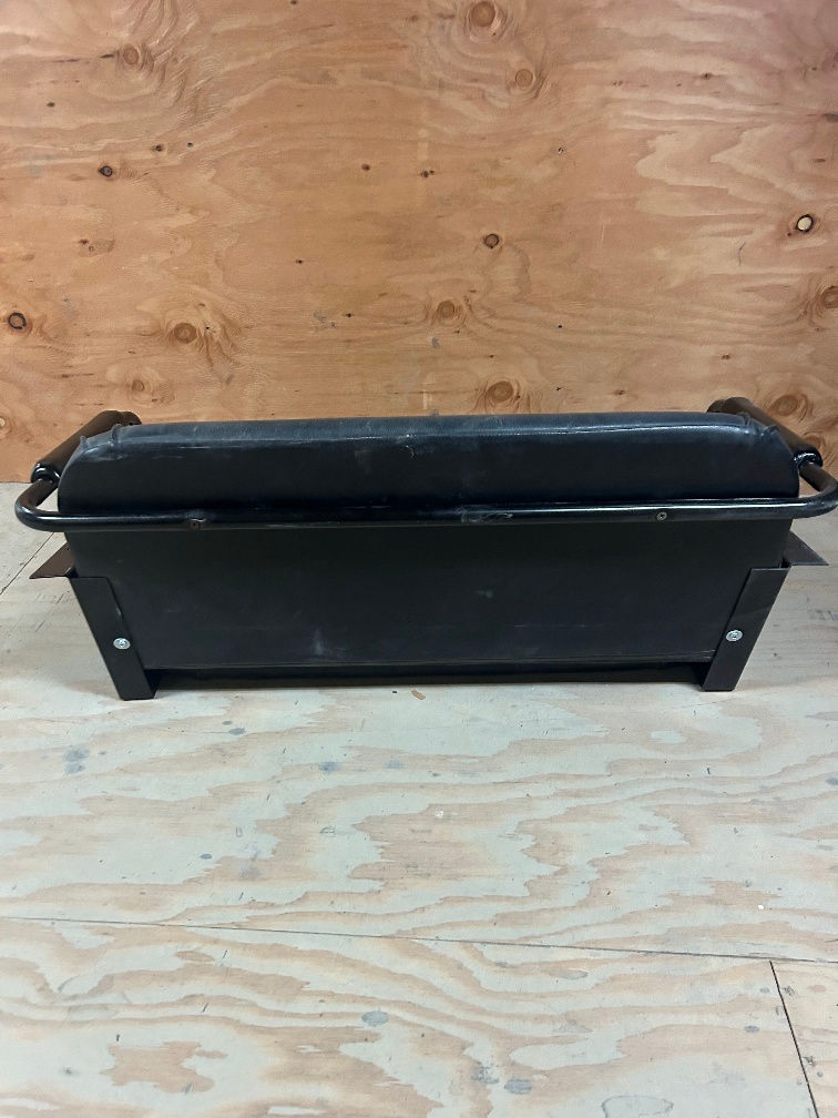 Thumbnail: fj40 Confer seat