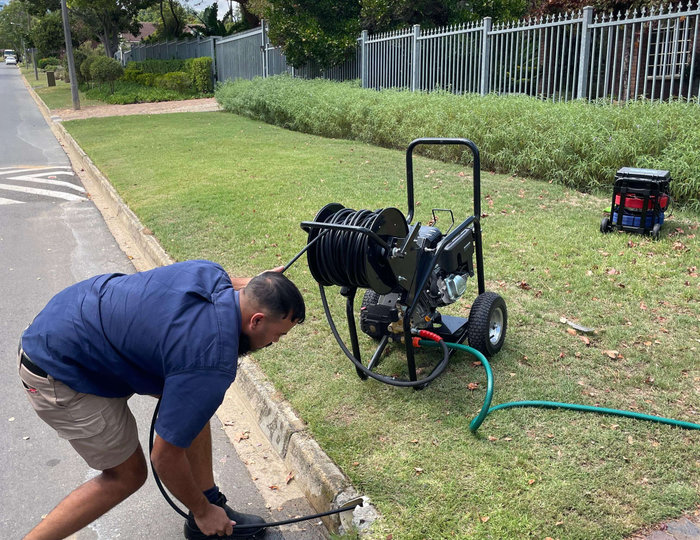 High-pressure drain jetting