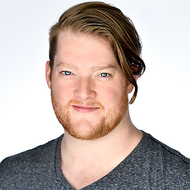Austen VO Headshot_SMALLEST.png