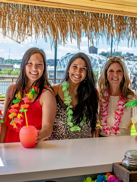 4 Reasons to Love Newport on the Levee All Year Round