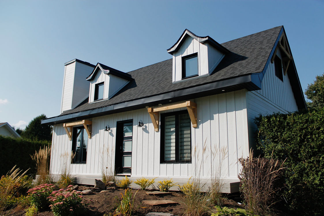 maison extérieur entièrement rénové moderne
