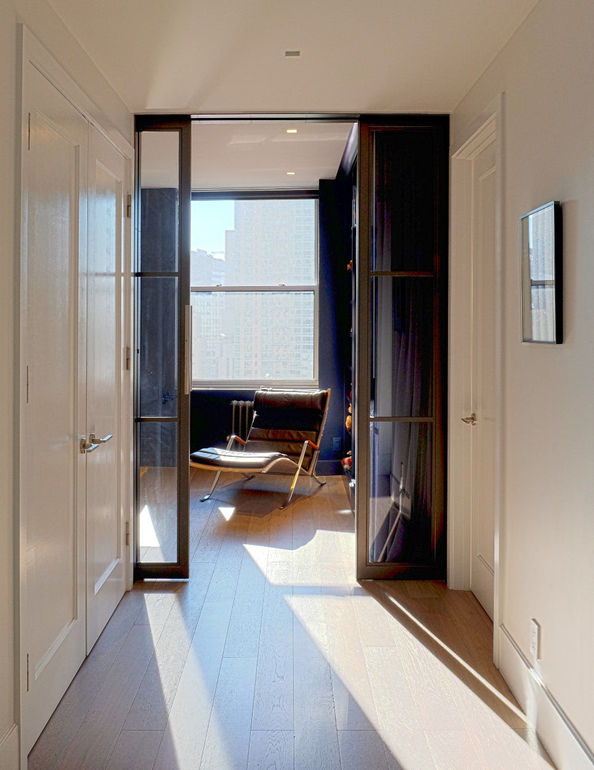 220921 Door with Grasshopper_edited.jpg