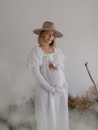 Maternity lifestyle portrait floral installation Minneapolis florist