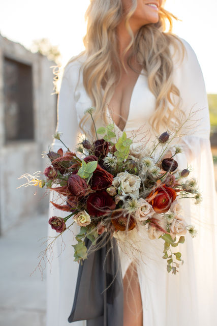 Destination wedding florist bridal bouquet elopement