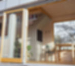 Ein Tiny House mit Blick in den Wohnraum