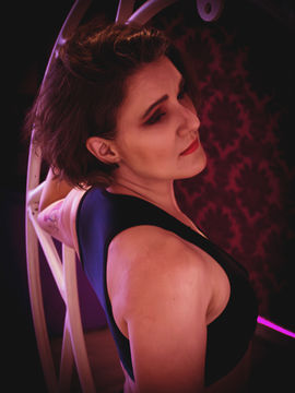 Marcella Avila Tantra Studio • Juiz de Fora
Pole Dance / Lira / Sexy Flow/ Flexibilidade / Dança do Ventre / Chair Dance / Heels Dance / Jazz Funk