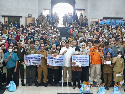 Pemprov Kalteng Salurkan 2.000 Paket Sembako dan 75 Ribu Liter Air Bersih ke Bartim