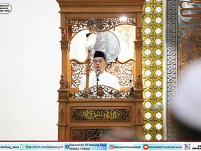 Wabup Murung Raya Jadi Khatib Iduladha, Ajak Perkuat Kebersamaan dan Integritas