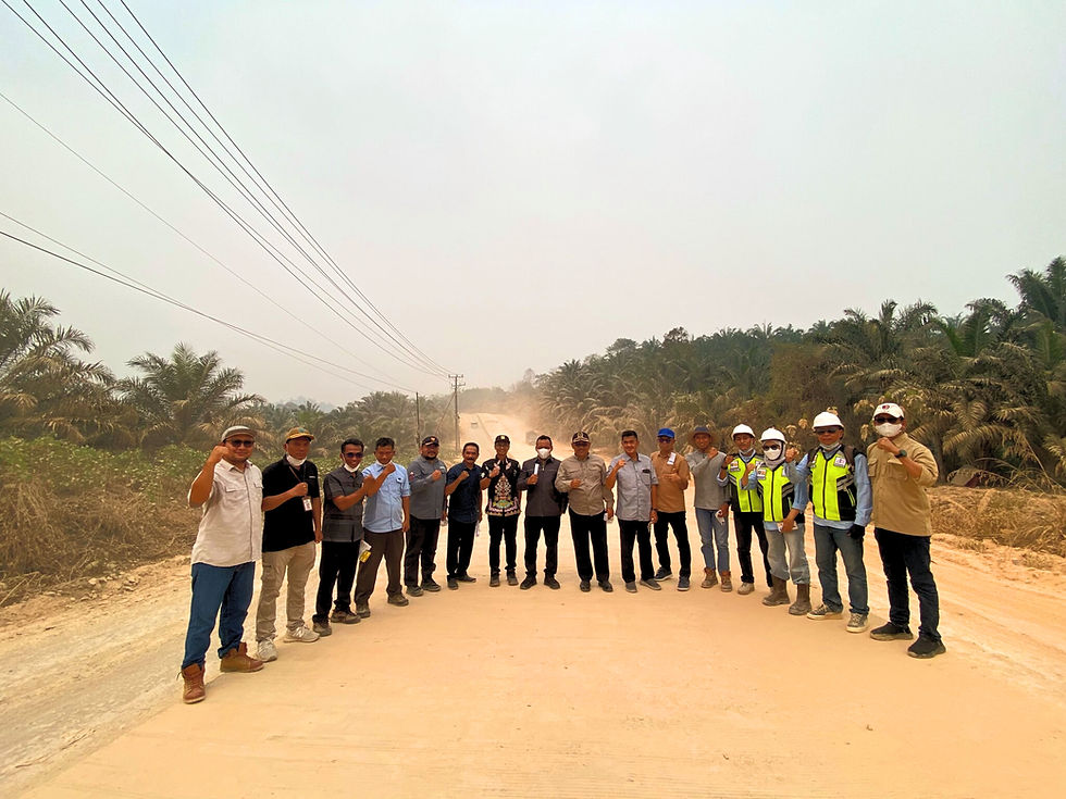 Komisi IV DPRD Kalteng meninjau proyek rekonstruksi ruas Jalan Sepaku–Perigi di Kabupaten Lamandau. (Foto: Istimewa).