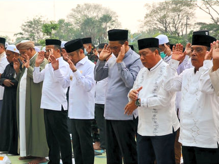 Pemko Palangka Raya Gelar Salat Istisqa, Berharap Hujan Bantu Atasi Karhutla