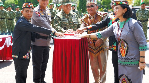 Pangdam XXII/Tambun Bungai Resmikan Patung Jenderal Sudirman dan Tambun Bungai di Makodam