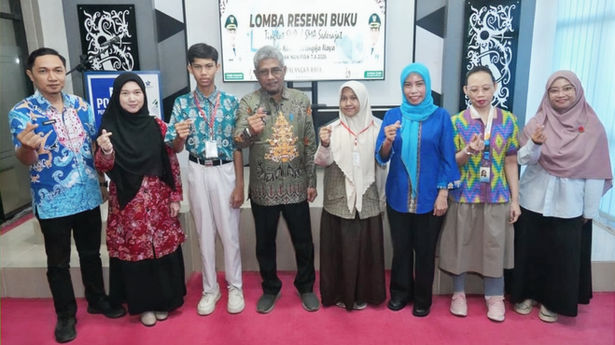 Dispursip Palangka Raya Bekali Pelajar Ikuti Lomba Resensi Buku