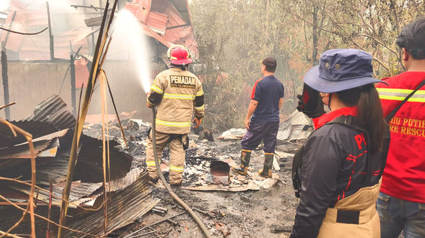 Rumah Kayu dan Bangunan Sarang Walet Terbakar di Palangka Raya, Kerugian Capai Rp200 Juta