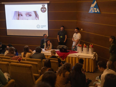 Dajte ľuďom práva a hry