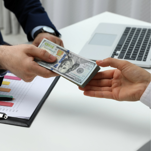 handing money.png