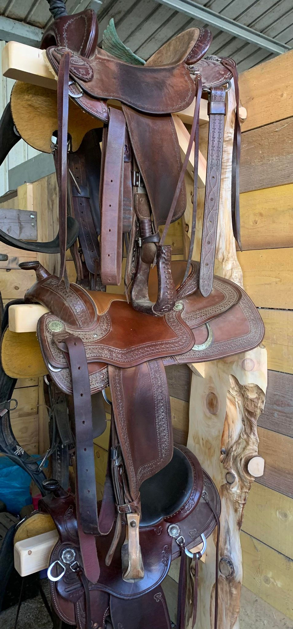 Miniature : Porte selles mural