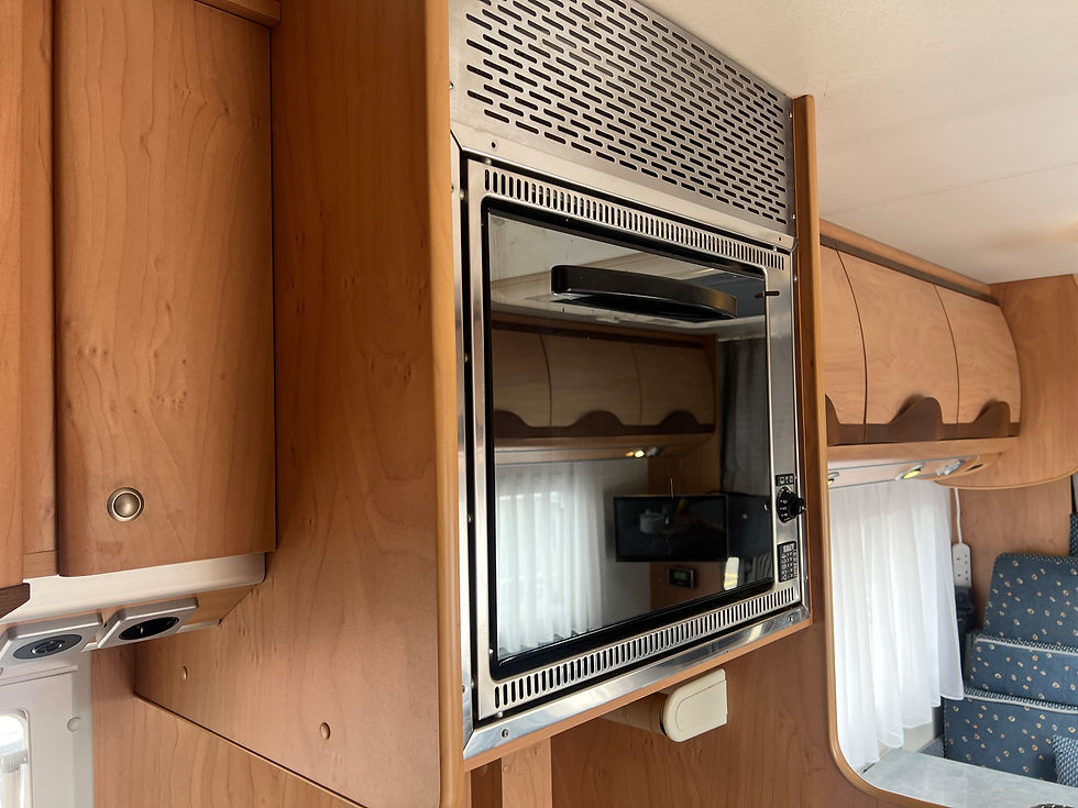 Thumbnail: 2003 Burstner A747-2 Active 6 Berth Motorhome