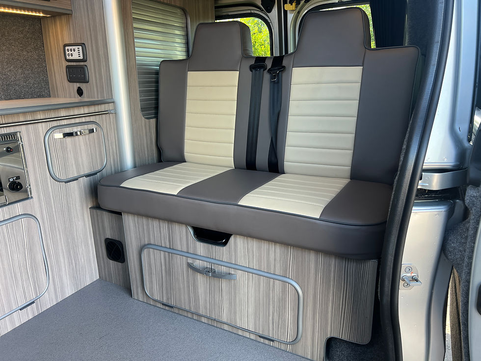 Thumbnail: 2015 (65) Vauxhall Vivaro 2700 Sportive CDTI 4 Berth Campervan