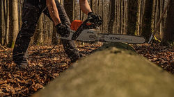 chainsaw-7100689_640