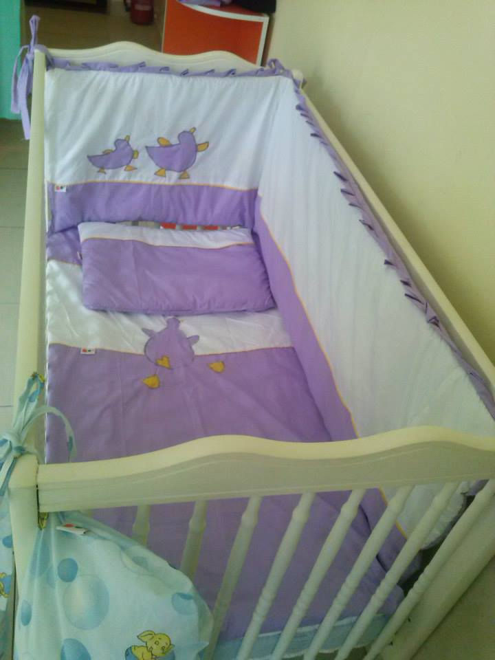 Posteljina i dekice s aplikacijama