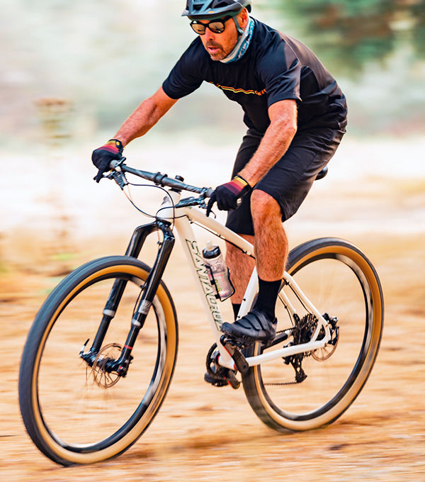 giro-ranger-mtb-shoe-lifestyle-specs.jpg