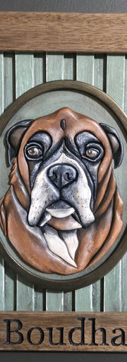 Cadre personnalisé 10 x 12 en style intarsia représentant le chien Boudha, création MariBozArts – Les Doigts de fée, par Mariève Bouchard.