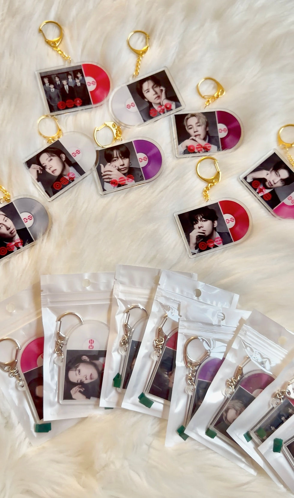 Thumbnail: BTS ARIRANG VINYL KEYCHAIN