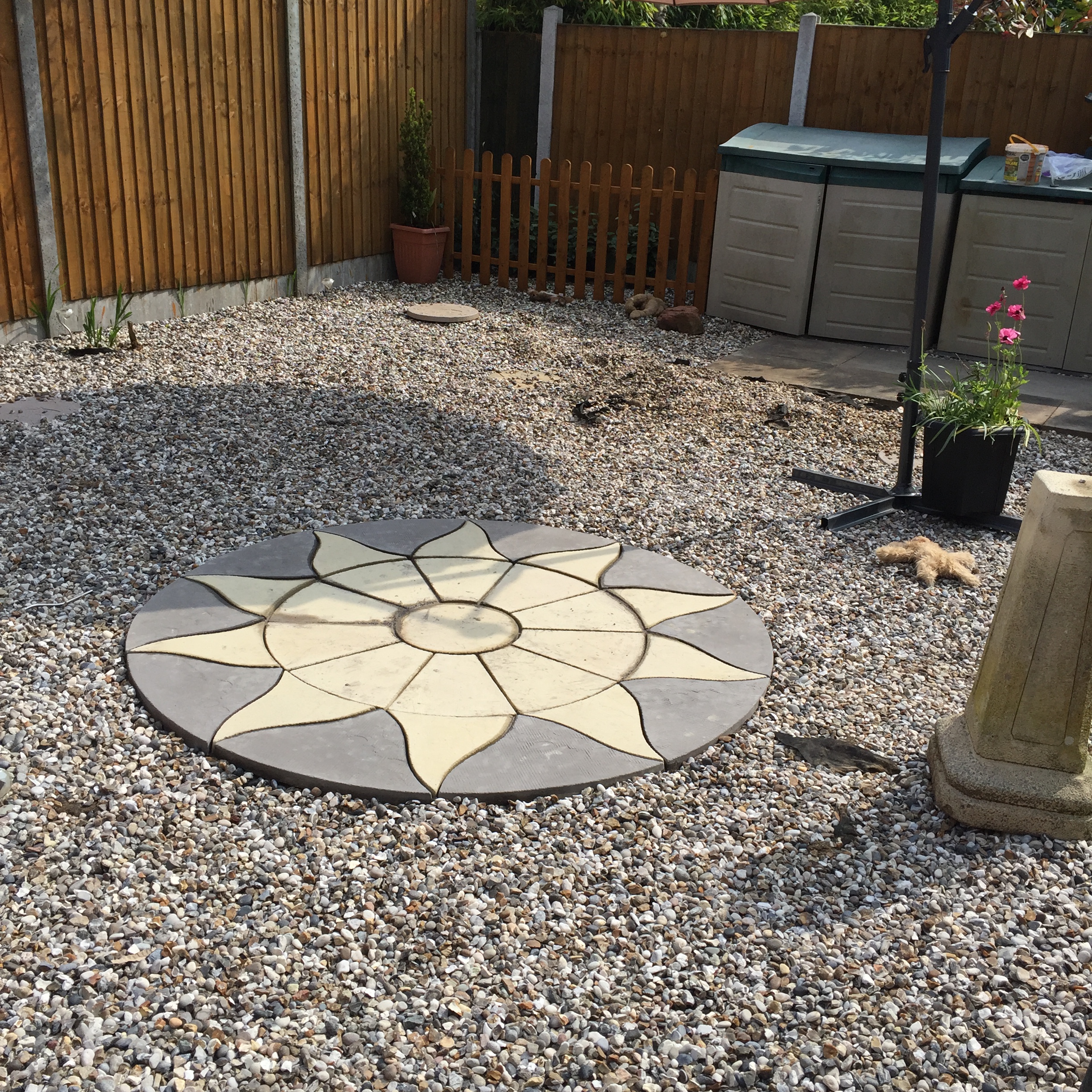 Final picture of sun feature decor