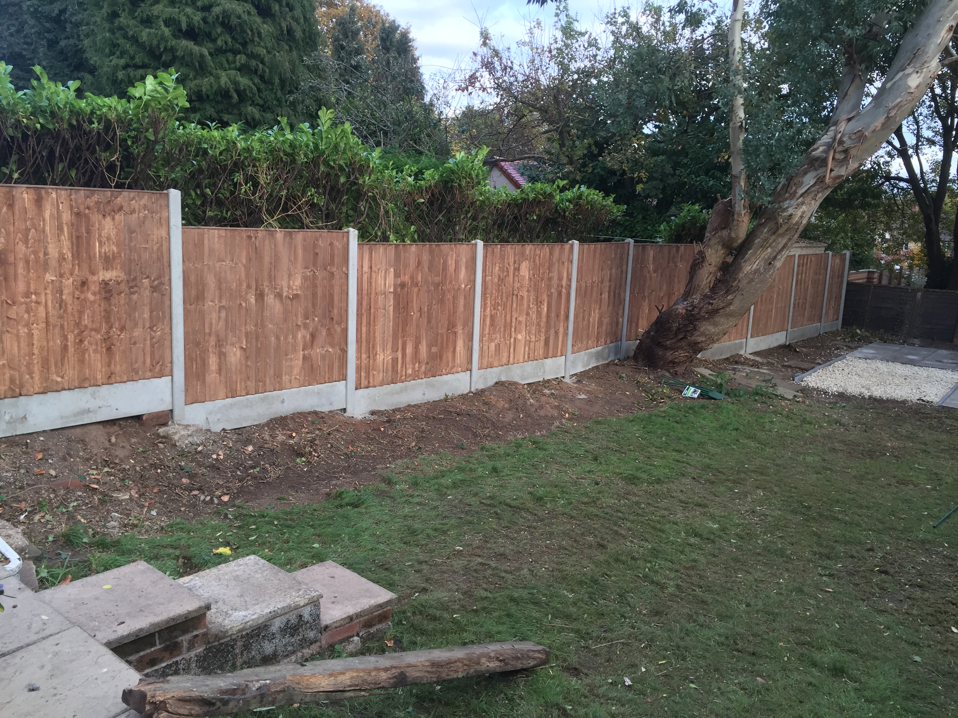 10 bays of fencing fitted