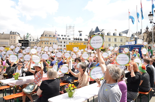 Se nourrir sans détruire! 250 citoyens ont participé à un déjeuner convivial