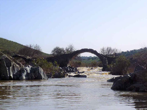 Propuesta de inclusión del Puente Pellejero en la Lista Roja del Patrimonio