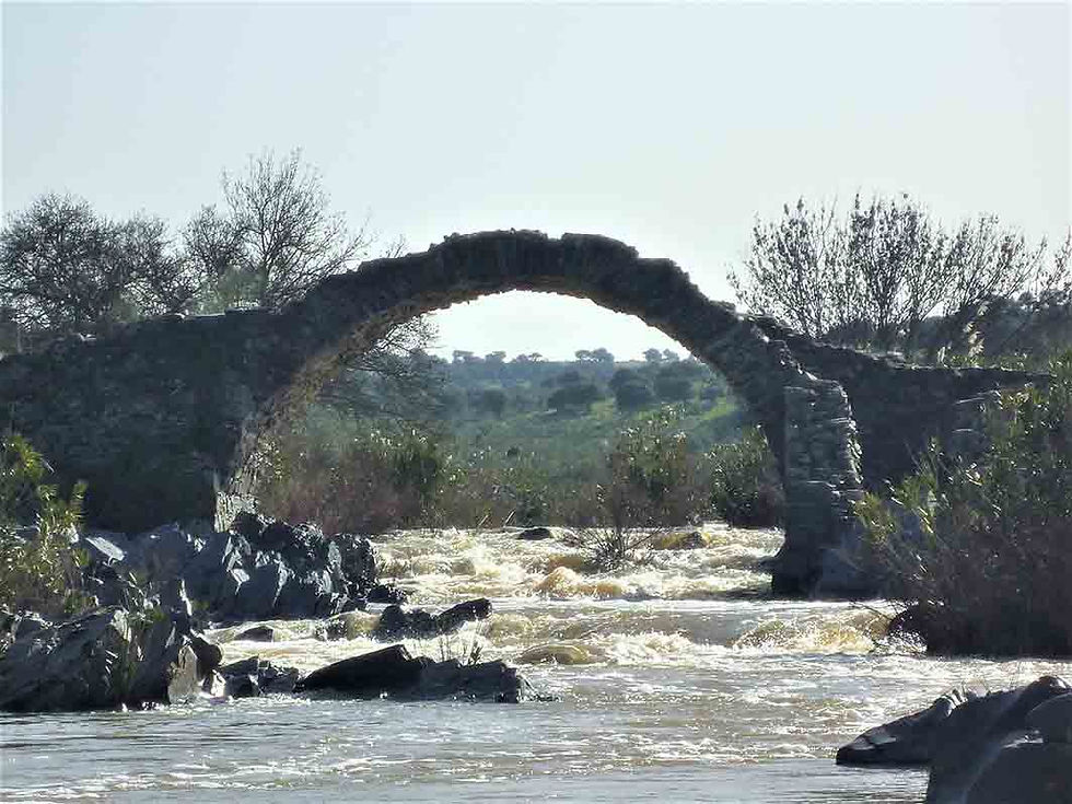 Puente Pellejero sobre el río Guadamatilla, Belalcázar