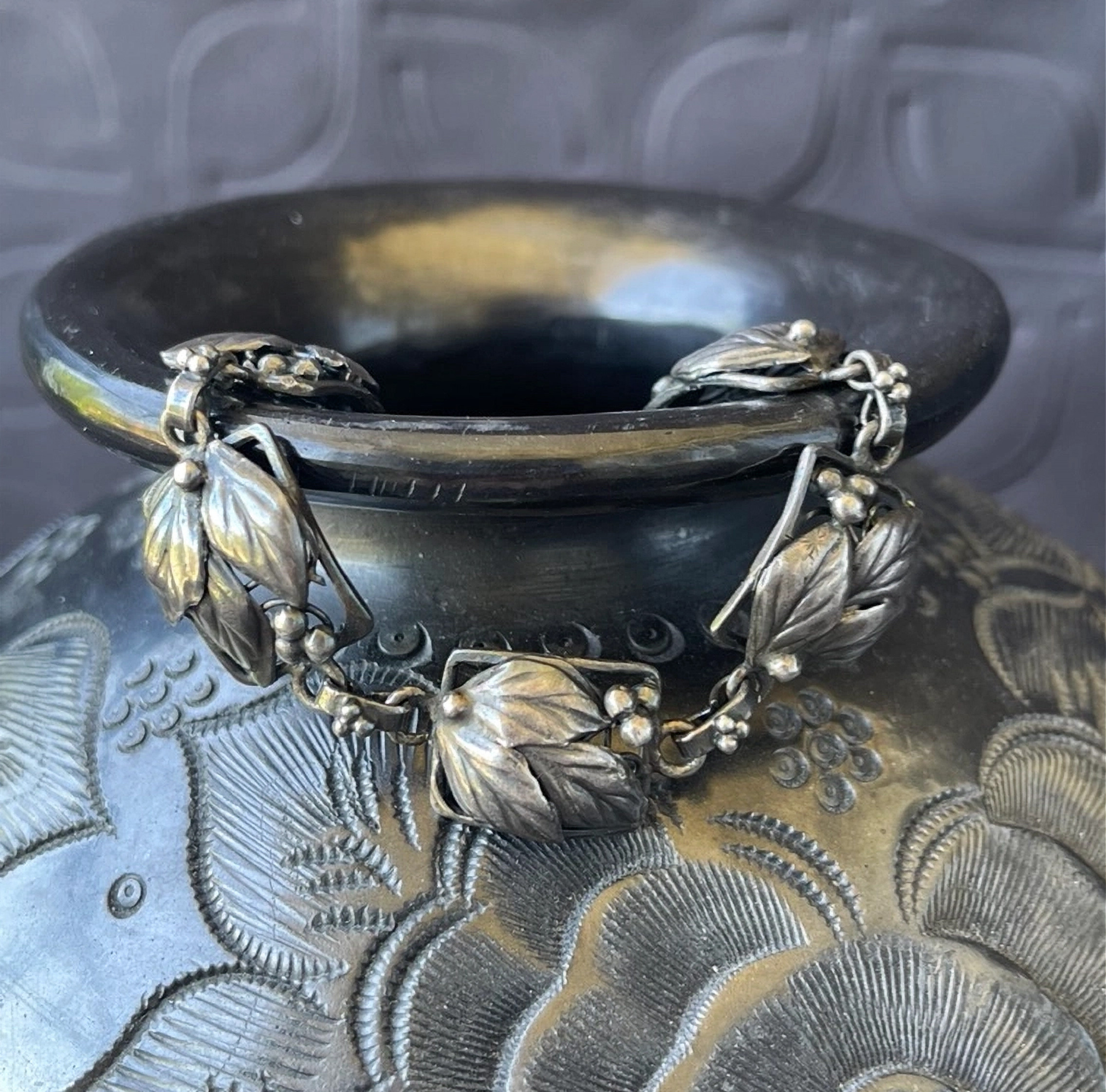 Mid Century Modern Vintage Sterling Silver Leaves Panel Link Bracelet
